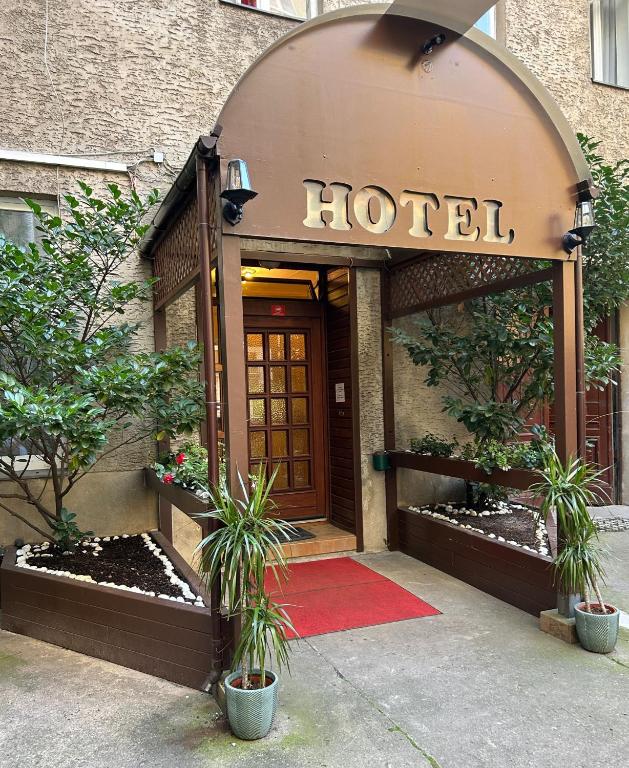 Hotel ADAM